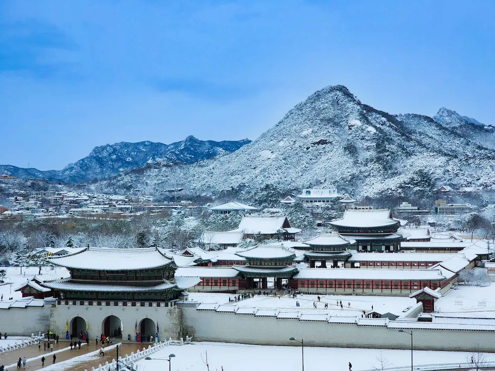 <span style="color: #e63e62">[4Seasons]</span><span style="color: #C2BFC6">[Winter]</span> Gyeongbokgung Palace